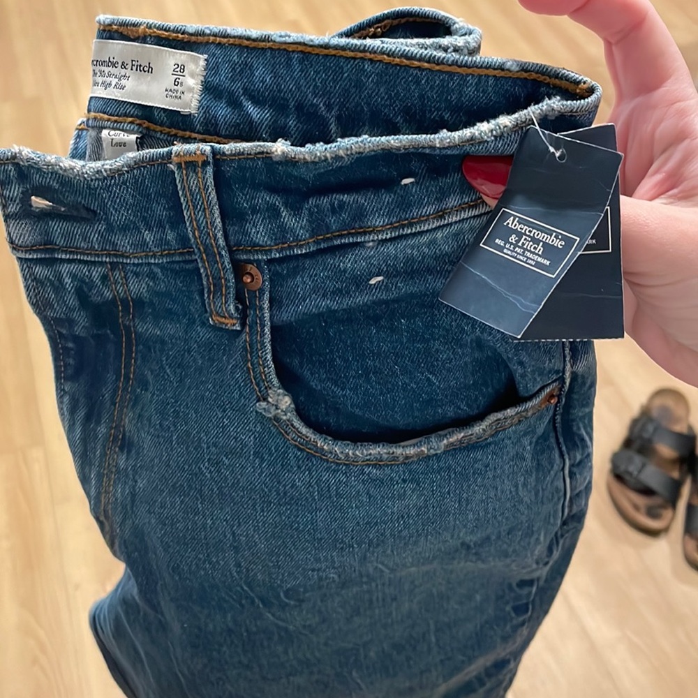 Abercrombie & Fitch The ‘90s Straight Ultra High Rise Curve Love
